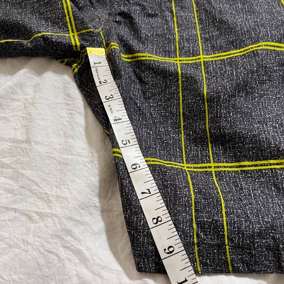 Old Navy Swim Trunks Size Large Gray Yellow size L, Mens NWT - Picture 4 of 9